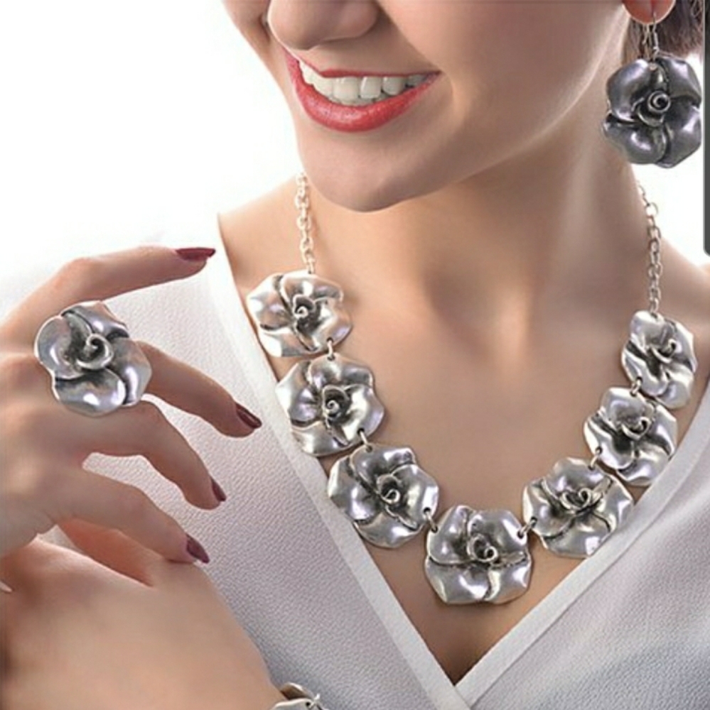 Silvertone Floral Statement Necklace 4 Piece Set